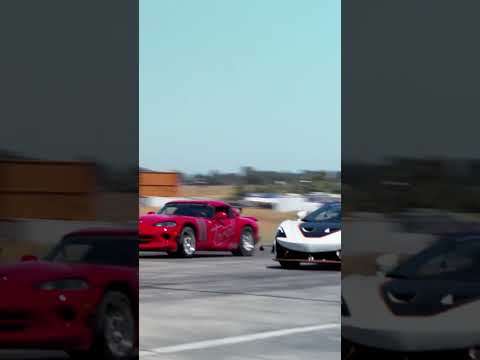 Hellcat Viper races McLaren #dragracing #noprep