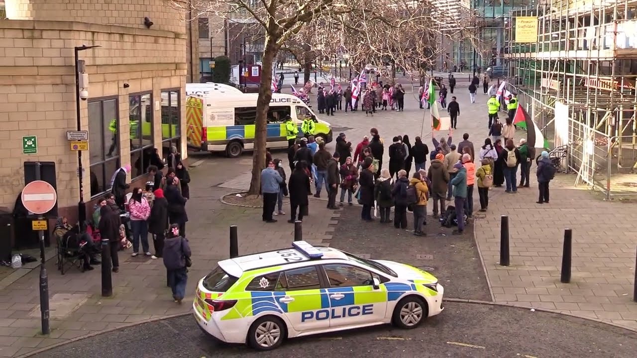Pro/Anti Migrant & Refugee Protest #29 Newcastle 2026