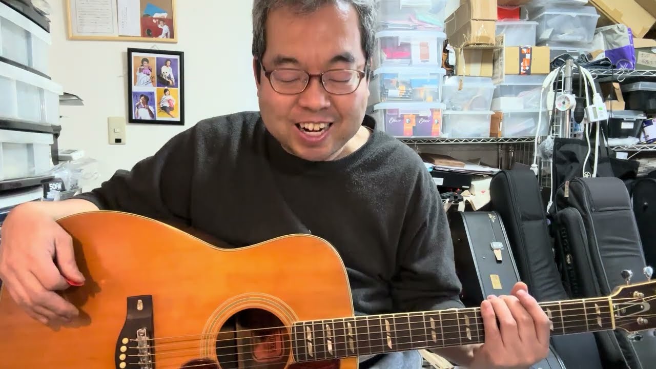YAMAHA FG-300 vs FG-400W ADJ showdown! Rakugo de FG - YouTube