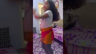 Irem Derici Tek Taş