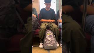 Masya Allah  Bikin Terharu Melihat Orang Ini Tetep Sholat Walau Dengan Keadaan Duduk