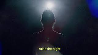 Смотреть клип Kevin Rudolf - The Introvert'S Anthem (Official Lyric Video)