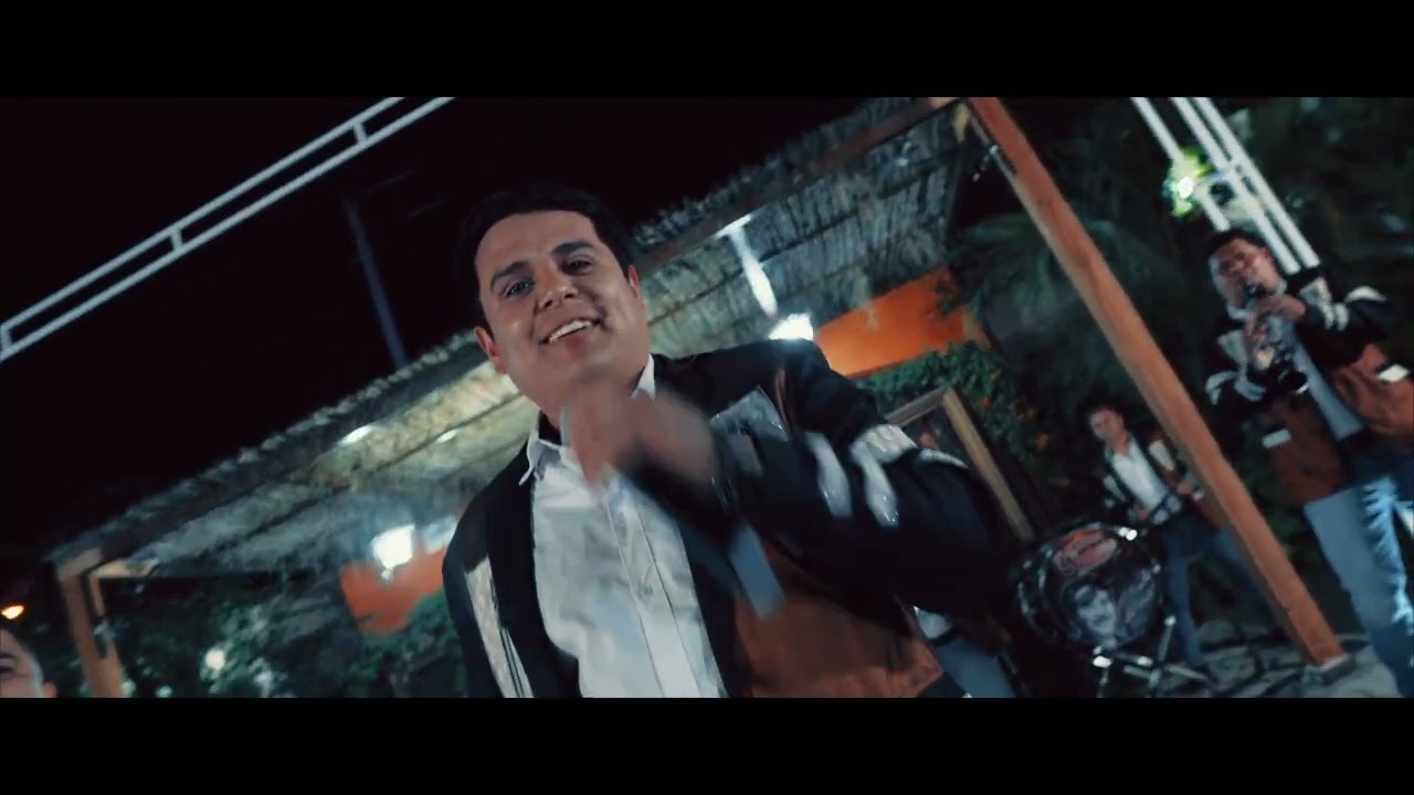 Popurri Un Puño De Tierra, Busca Otro Amor, Banda La Costeña.