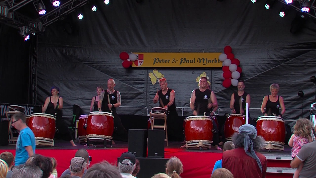 "Natsumi Taiko" -  Trommler begeistern beim Peter & Paul Markt