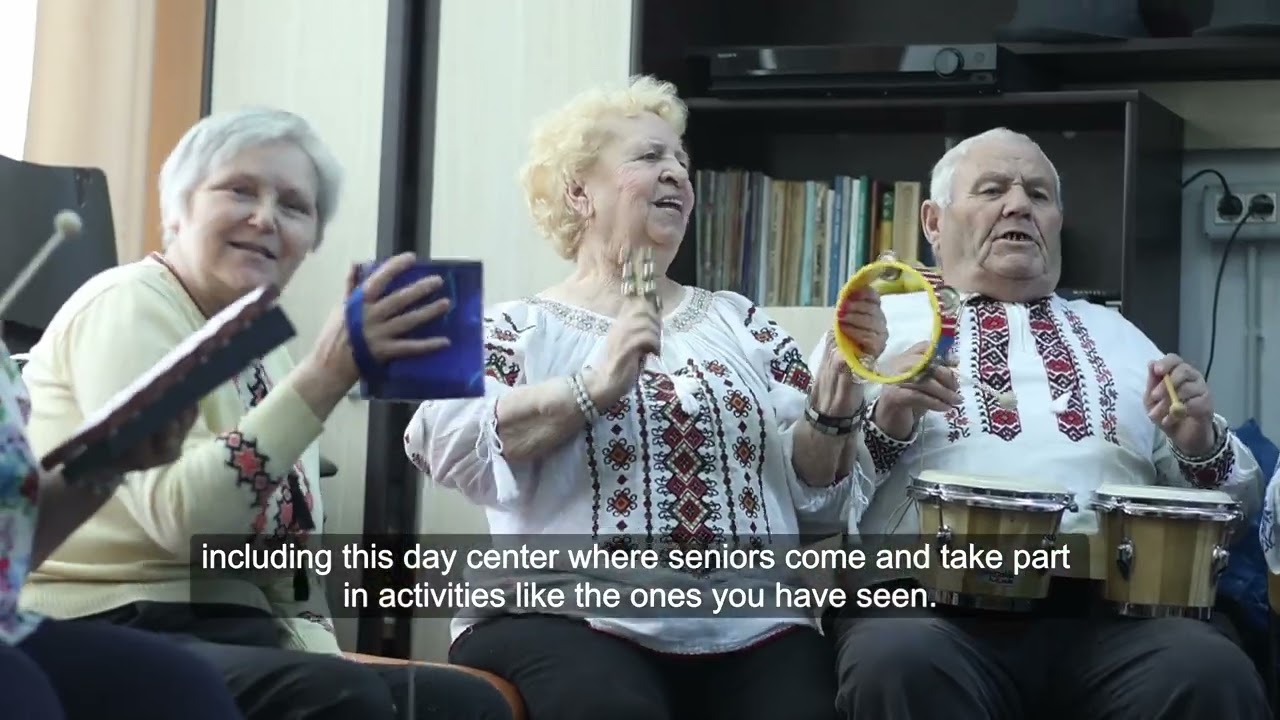 Bravoluntar: În vizită la Fundația de Sprijin Comunitar Bacău, unde „Nici un bunic nu e singur”