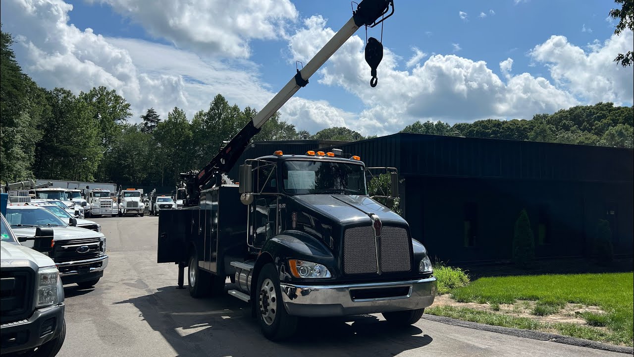 2019 Kenworth T270, 183k Miles, 11’ Summit Service Bed, 10k Crane, Air Ride, PX7, Under CDL