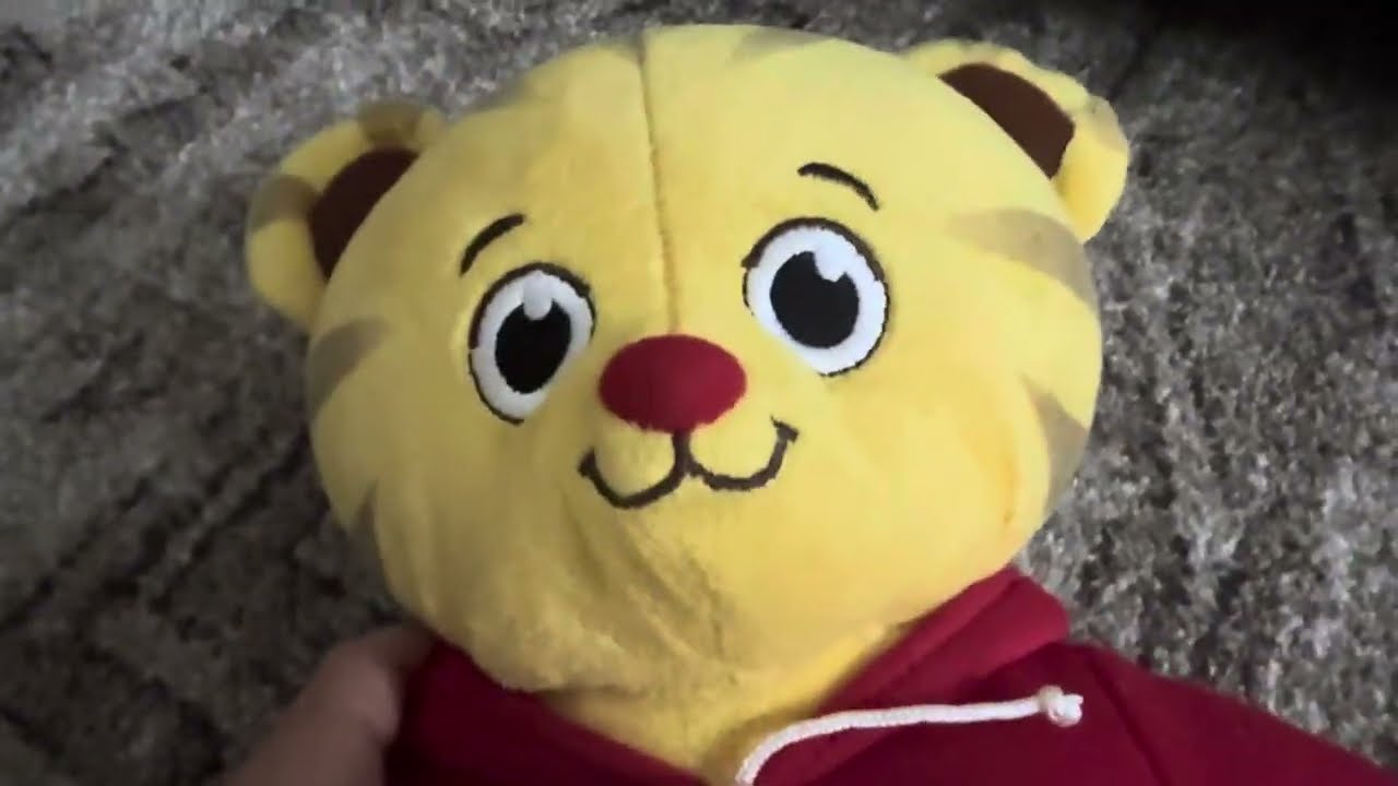Daniel Tiger fails with his driver’s license/grounded