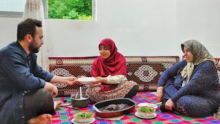 Chicken stew with Walnut and pomegranate paste Called Fesenjoon Cooked in village!😋