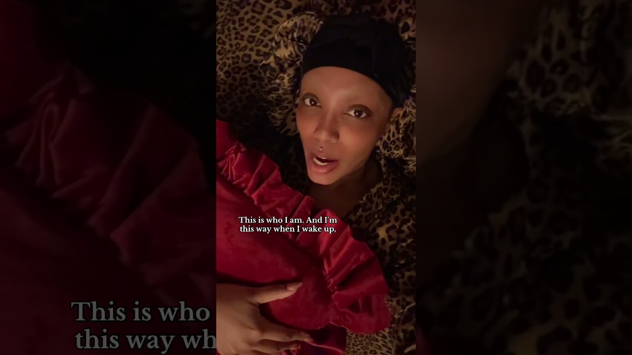 embrace your divaaaaa 💋 #altblackgirl #bedroomdecoration #alternativefashion