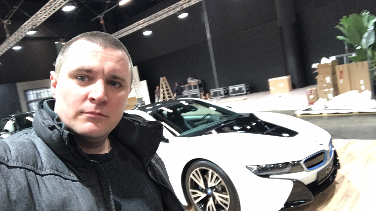 ⁣Очень крутые тачки в Зальсбуре (прямой эфир / стрим)