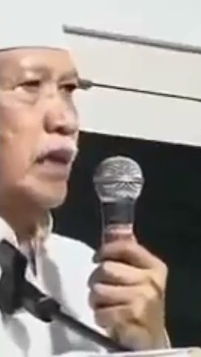 Cak Nun 'Taktatapno cagak ndasmu'