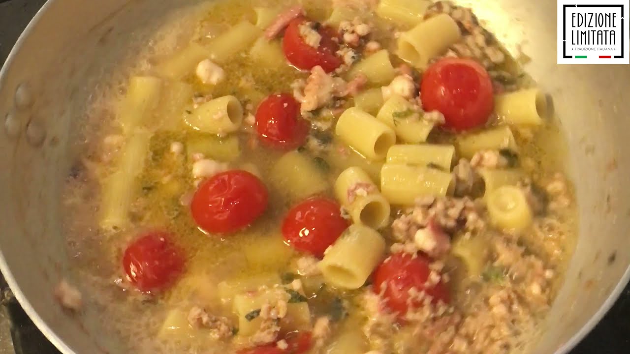 Ricetta Mezze Maniche al ragu' di pesce