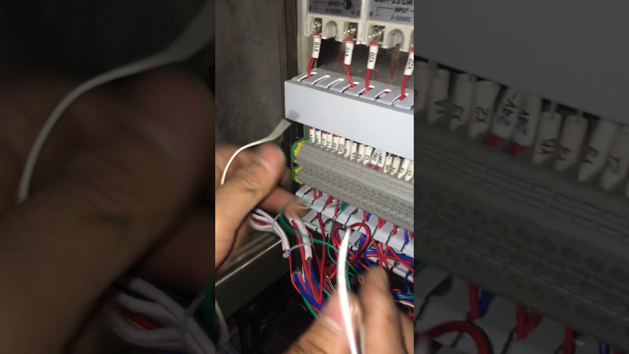 Wire connect for date printer on flow packing machine