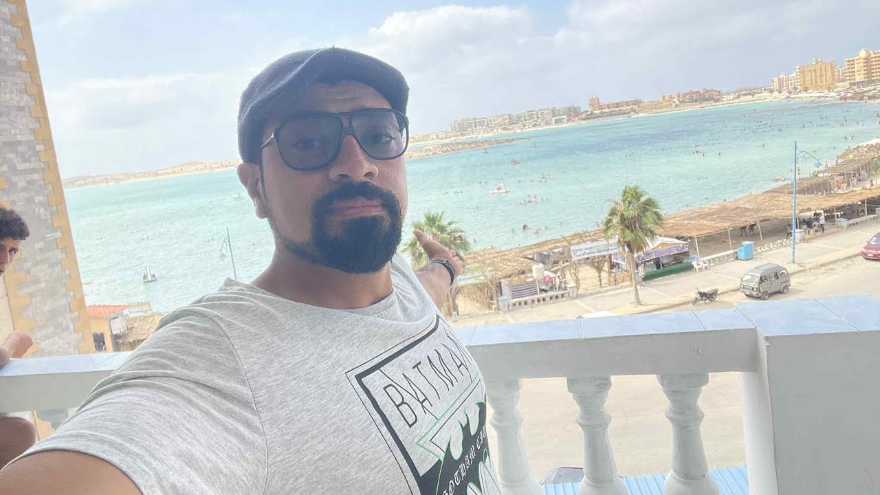 اكبر شقق ٣ وصاله فى باب البحر و البلكونه بتاعتها قد مساحه الشقه فى برج الشريف وللحجز ٠١٢٢٣١٤١٤٦٦