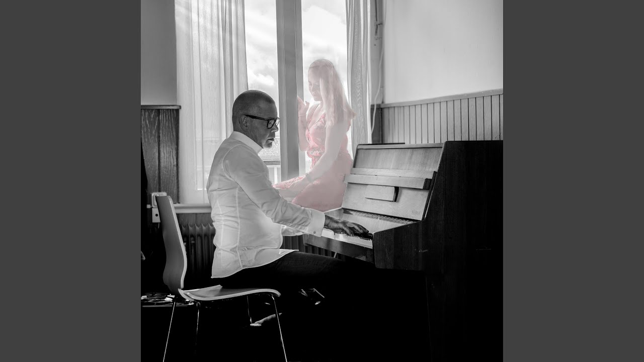 Peaches Geldof YouTube