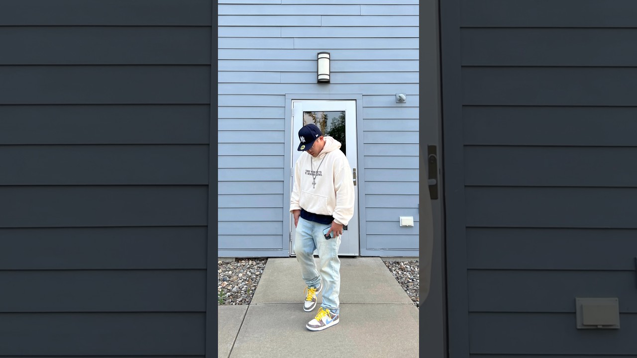 年度最佳Dunk SB之一的 Crenshaw Skate Club他来了！ 不知道各位对这双鞋的评价如何，让我废话少说快速带大家开个箱！ 