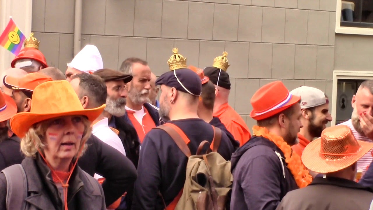 Koningsdag / King's Day 2018: Amsterdam - Zeedijk & The Queen's Head DJ Bo Monde