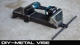 DIY  BIG Metal Vise from Scrap material ( It looks Industrial )