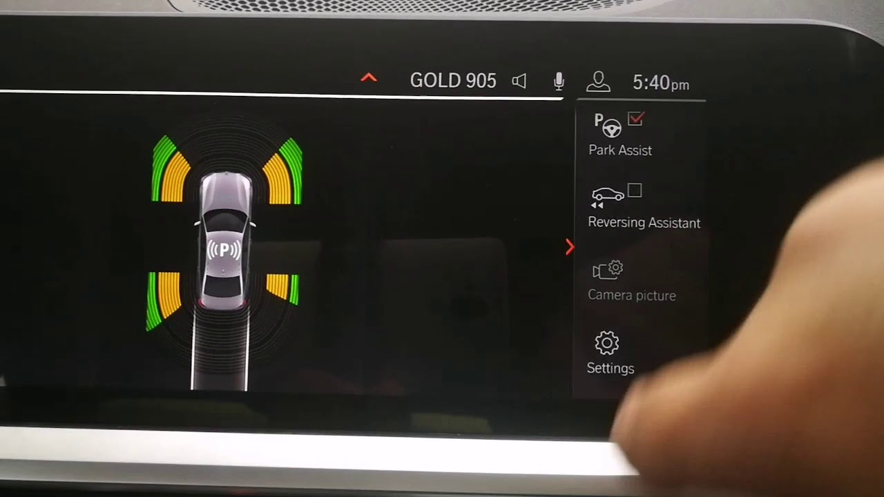 BMW Auto Parking (330i M Sport) 宝马330i自动停车铺助系统 YouTube