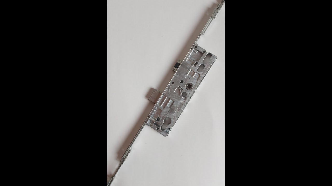 Broasca Roto ROTO broasca usa termopan lemn 45/92 - www.ferart.ro - YouTube