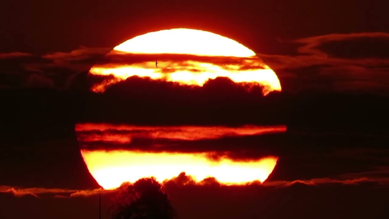 Sunset and the usual (long clouds?).Portugal