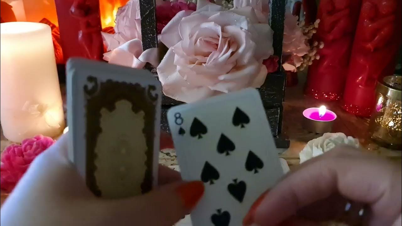 вызов обряд. вызов демона со свечами. сатанинский алтарь для призыва демона. спиритический сеанс вызов духа. вызов обряд.