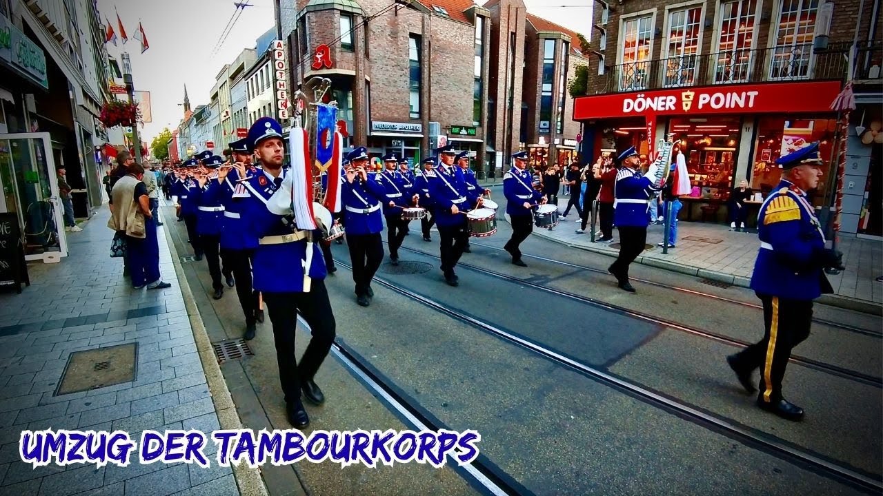 Schützenfest in Neuss 2025 🥁 Umzug der Tambourkorps unter den Klängen „Freut euch desLebens”