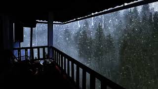 Thunder and heavy rain on the road at dawn when no one is there - white noise to improve insomnia.