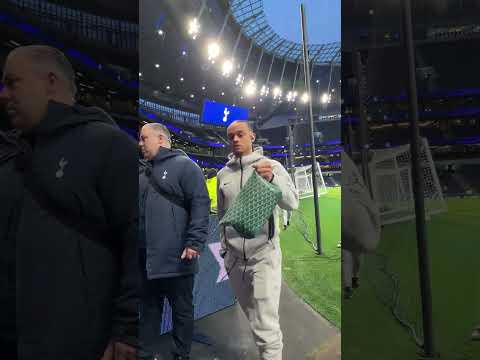 Arrived and ready for the FA Cup 💪