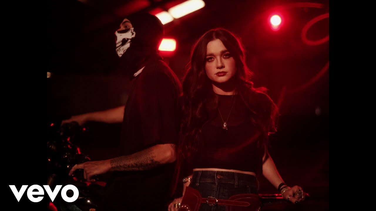 Kinsley - Whiplash (Official Music Video)