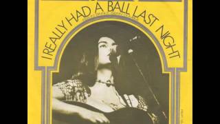 Emmylou Harris - I Really Had A Ball Last Night chords