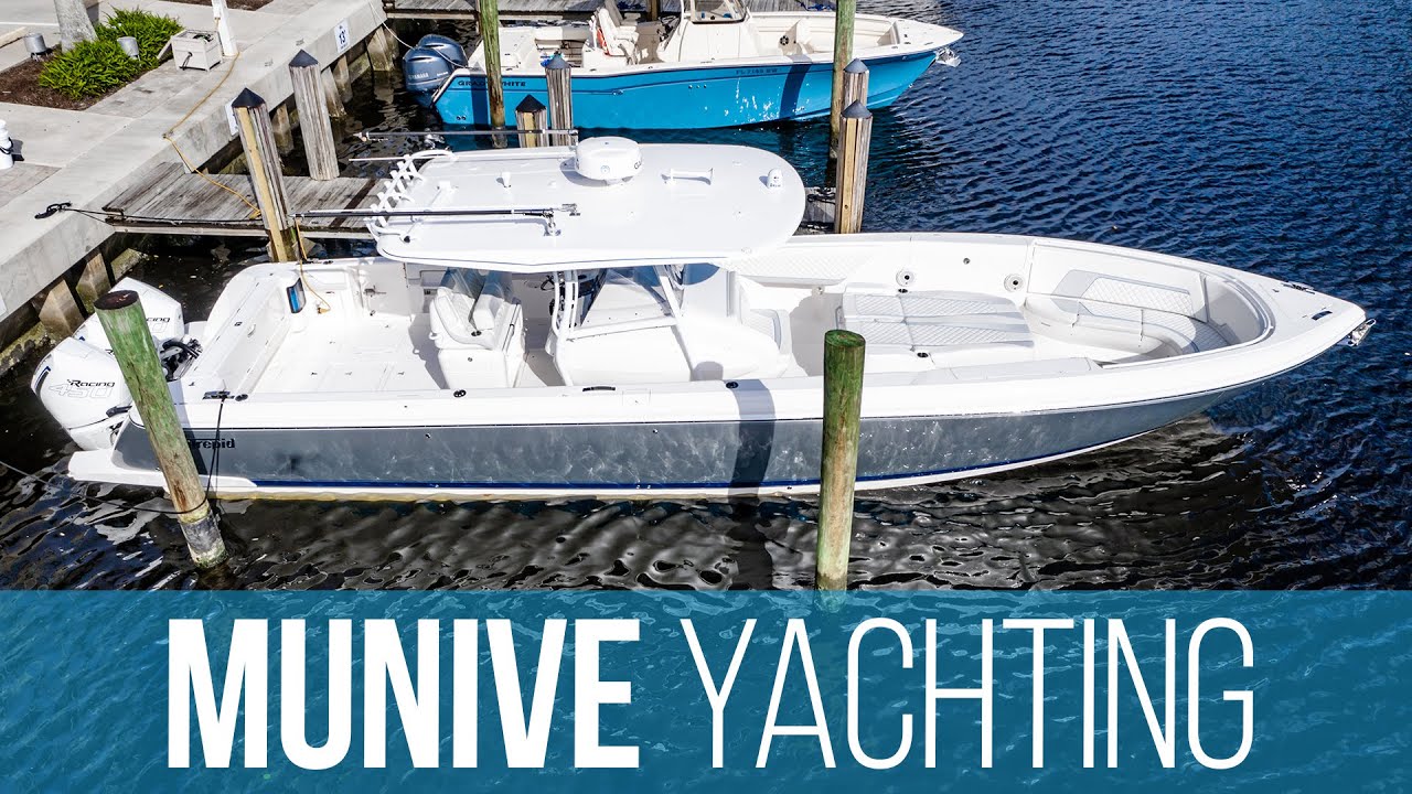 Intrepid 407 Nomad FE (2020) with Triple Mercury 450 HP Racing Outboard Engines — Yacht Tour