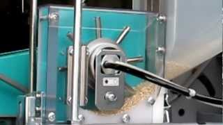 Sowing white quinoa with the AHS120 pneumatic seeder Sowing white quinoa with the AHS120 pneumatic seeder