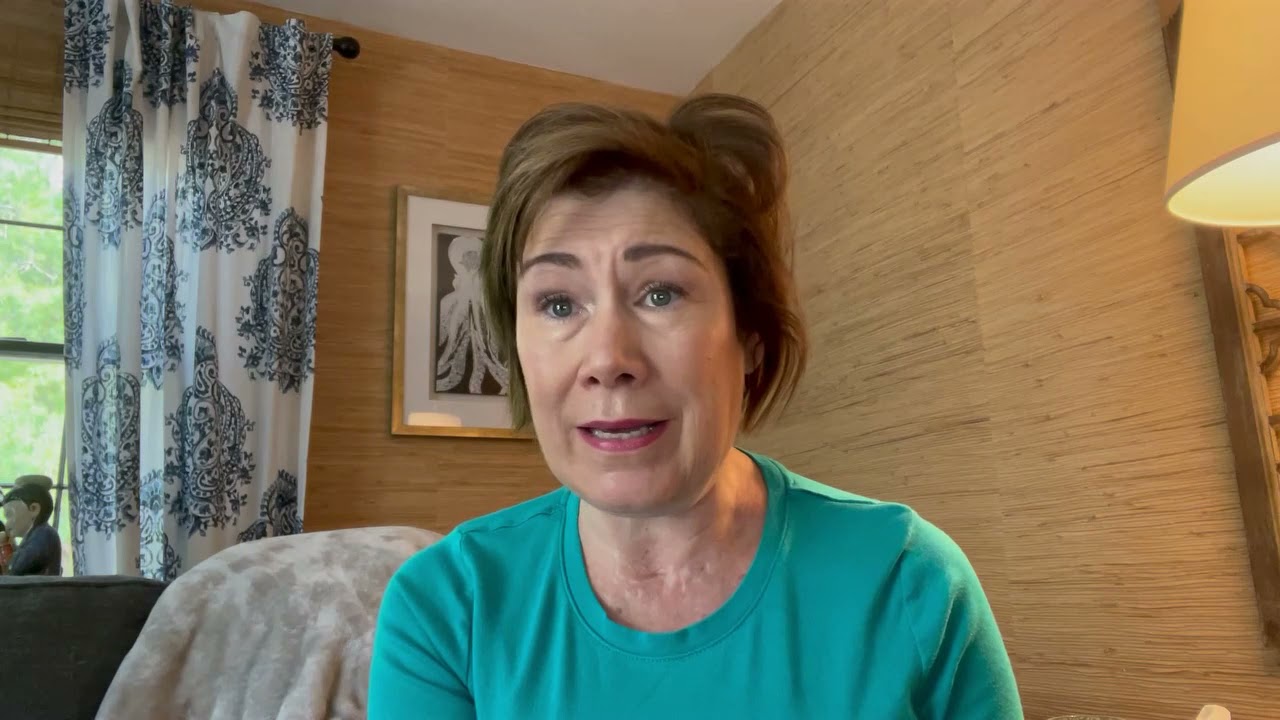 My Free Decluttering & Downsizing Checklist is Now Available