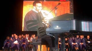 John Legend Sings Green Light