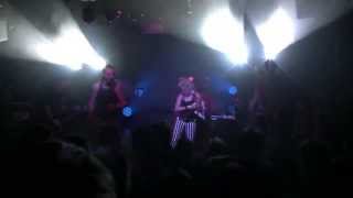 Bijouterrier - Otvor si ucet v PiggyBank (2014-05-02, Live @ Collosseum, Kosice)