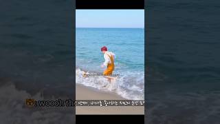 Jimin playing in the beach #bts#bangtan#shorts#jimin#short#parkjimin