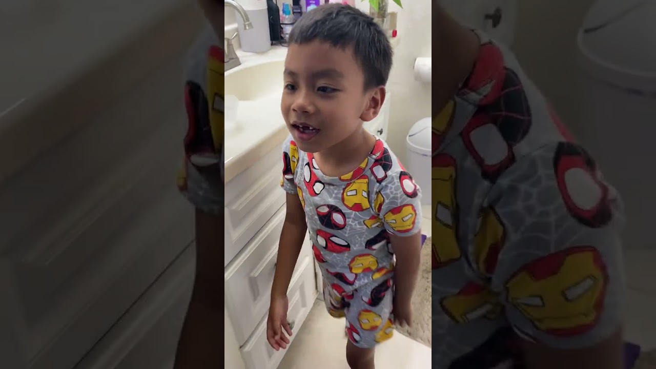 Superman or minion costume for halloween? Comment down below ☺️