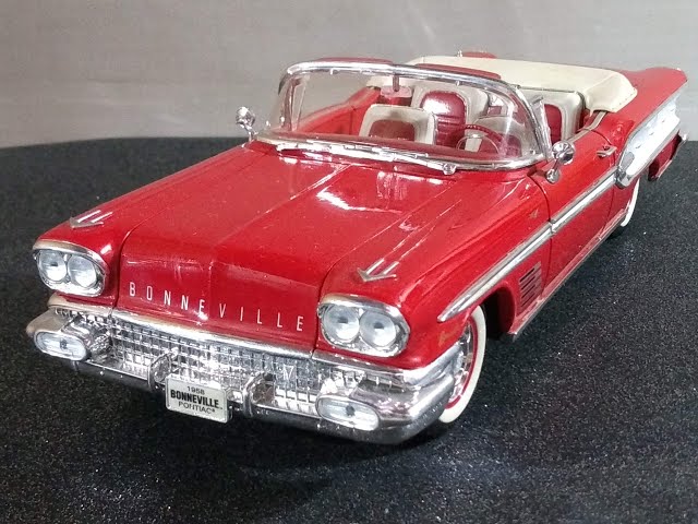 1958 Pontiac Bonneville, in the 1:18th scale, by Yatming - YouTube