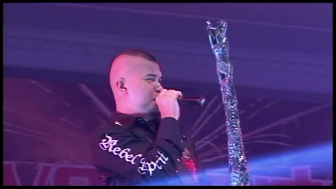 T.R.I.A.D AND AHMAD DHANI - CINTA GILA - Live The Sahid Rich Hotel