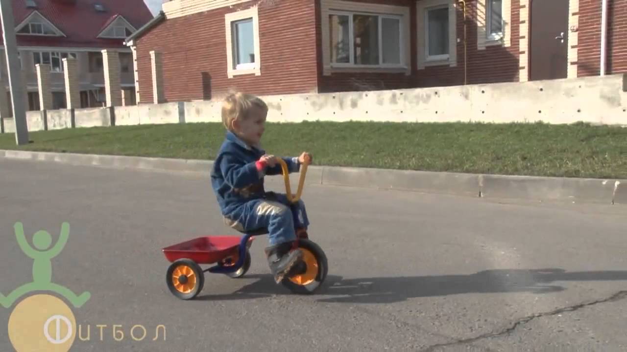 Дети катаются на велосипеде. Велосипед Детский Велосипед Winther 44714 ...