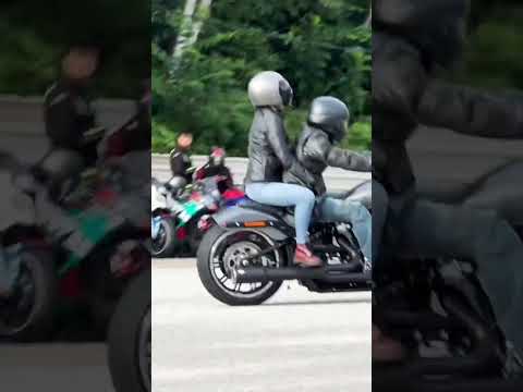 Video: Adakah baju harley-davidson kecik?