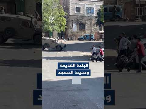 اقتحامات للمستوطنين بالخليل والجيش الإسرائيلي يغلق باب الزاوية بالكامل