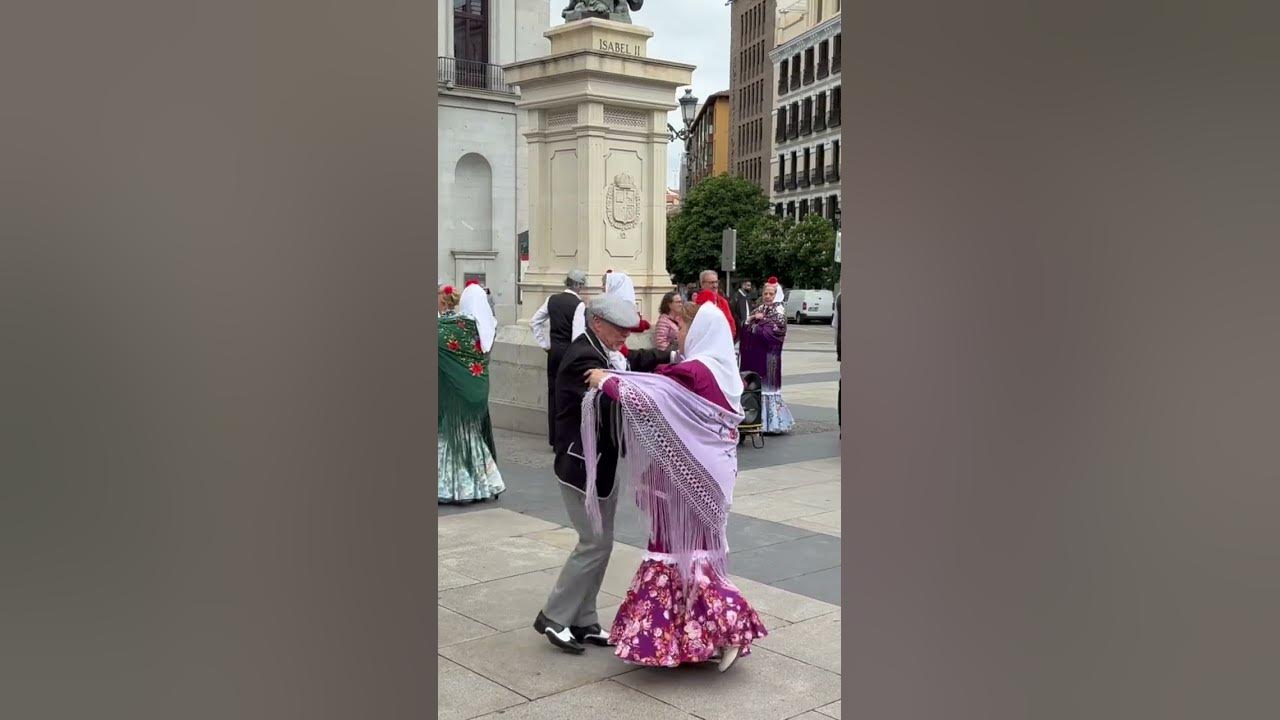 People are dancing 💃 in the streets of Madrid, Spain #travel #madrid #spain #dance #danza