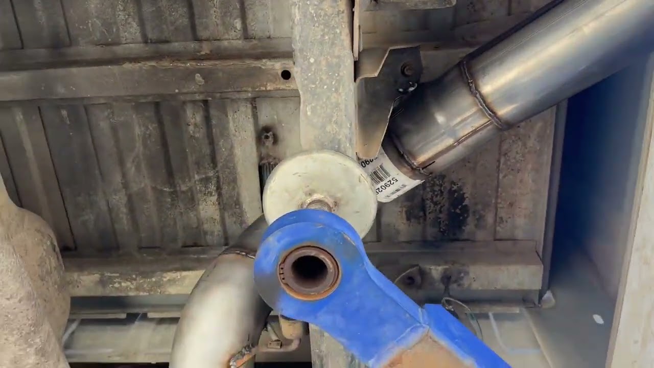 Cummins fender exit exhaust on 2nd gen dodge