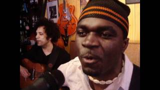 Les Soirées Chez Antonio Avec Patrick Noah Accompagné À La Guitare Par Lino Miguel