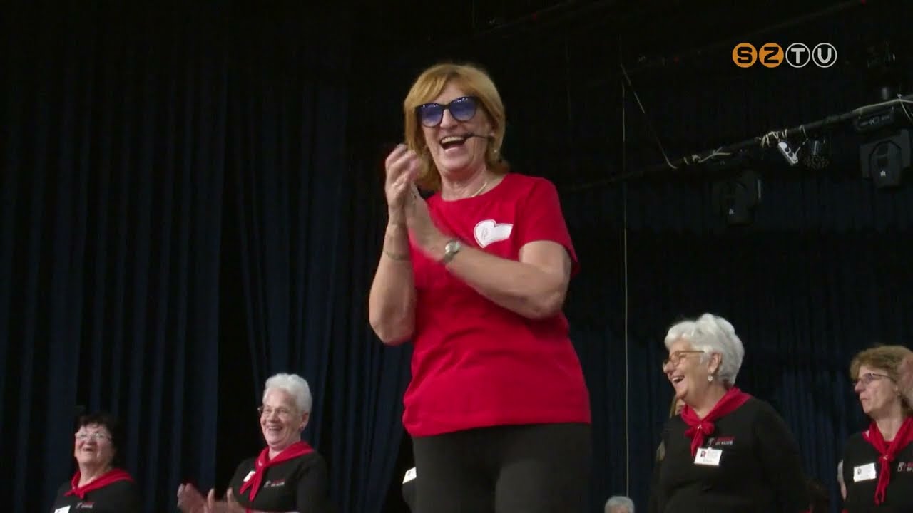 Szenior Örömtánc Fesztivált tartottak vasárnap az AGORA-ban