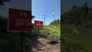 Trail dia tak beginner friendly. Parking ada but limited. 📍Bukit Tunggul Dengkil