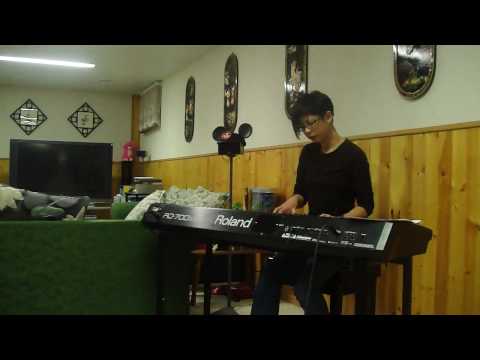 KINGS OF LEON - Use Somebody (PIANO COVER by Celeste)