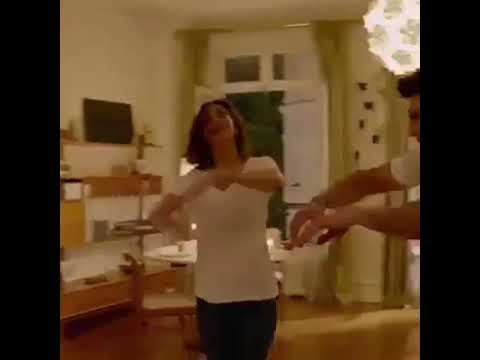 انا كل دقيقه من عمري بتحلا معك 